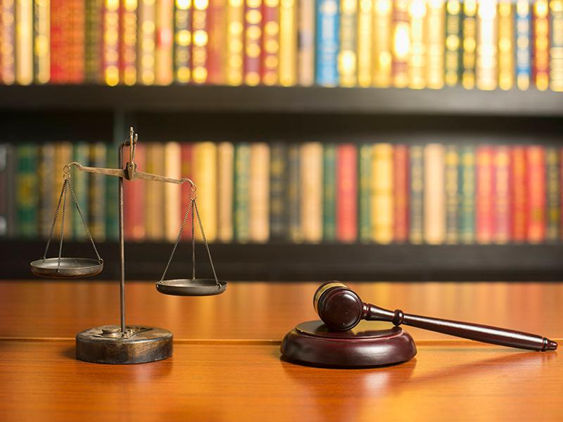2023年10月离婚诉讼找律师需要注意哪些问题？